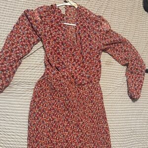 Chic Long Sleeve Floral Dress in Red